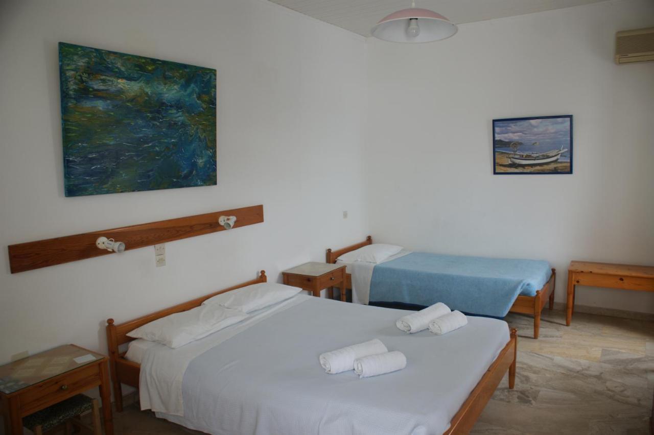 Hotel Eleftheria Парікія Екстер'єр фото
