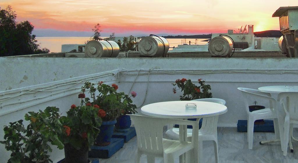 Hotel Eleftheria Парікія Екстер'єр фото